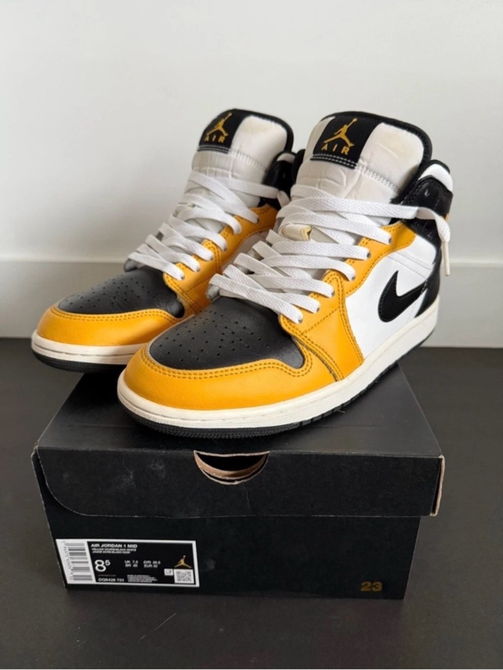 Nike Air Jordan 1 Mid Yellow Ochre US Men’s Size 8.5